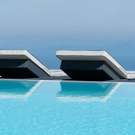 Eliandreia Luxury Villa *