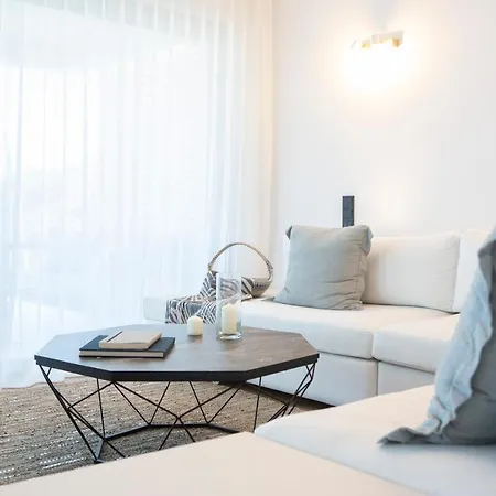 Eliandreia Luxury Villa *