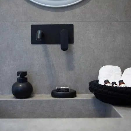 Eliandreia Luxury Villa *