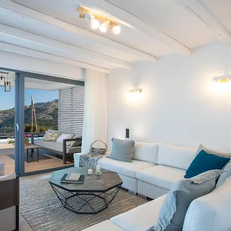 Villa Eliandreia Luxury