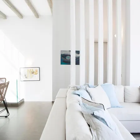 Eliandreia Luxury *